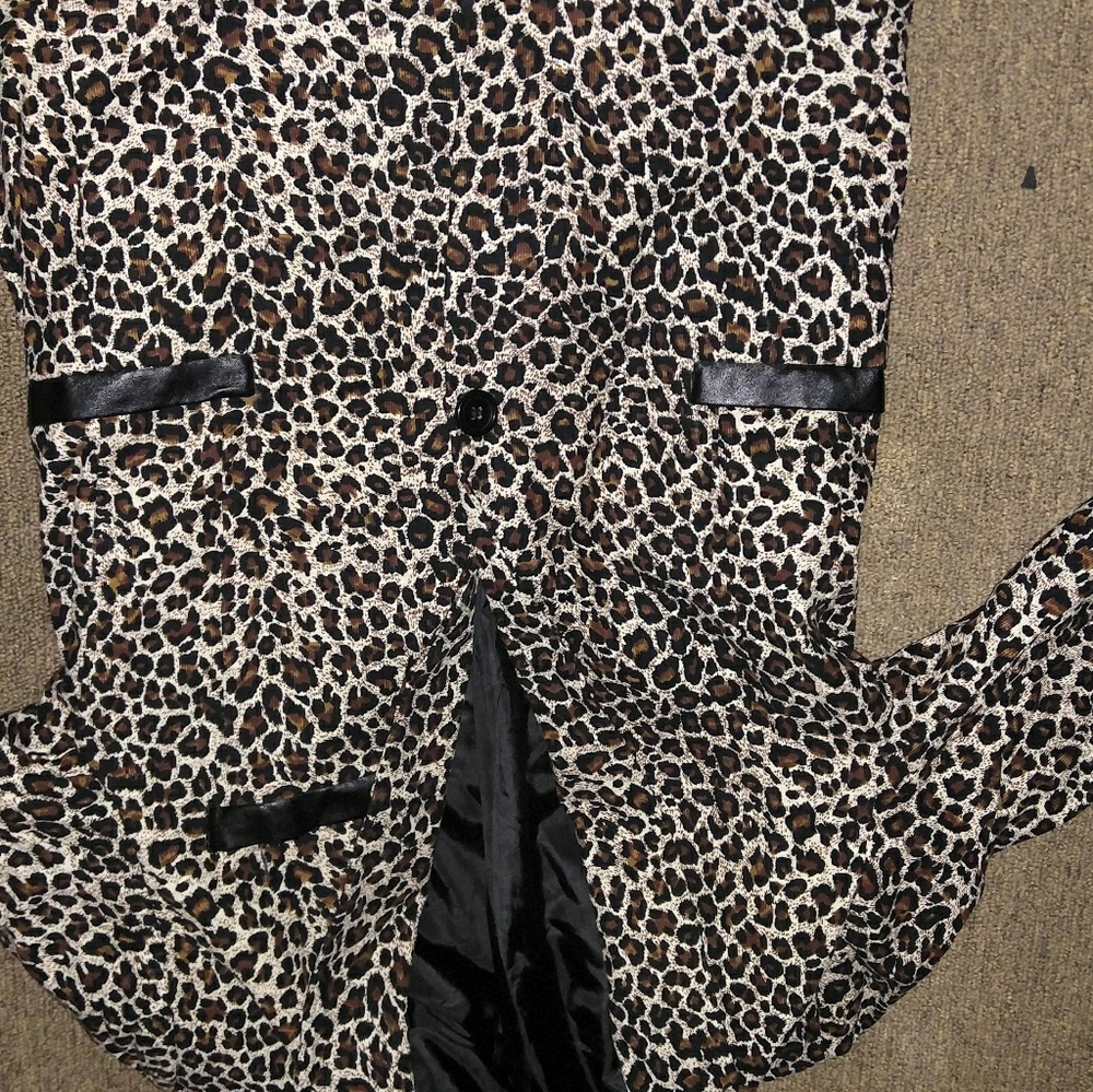 Men's leopard print blazer
